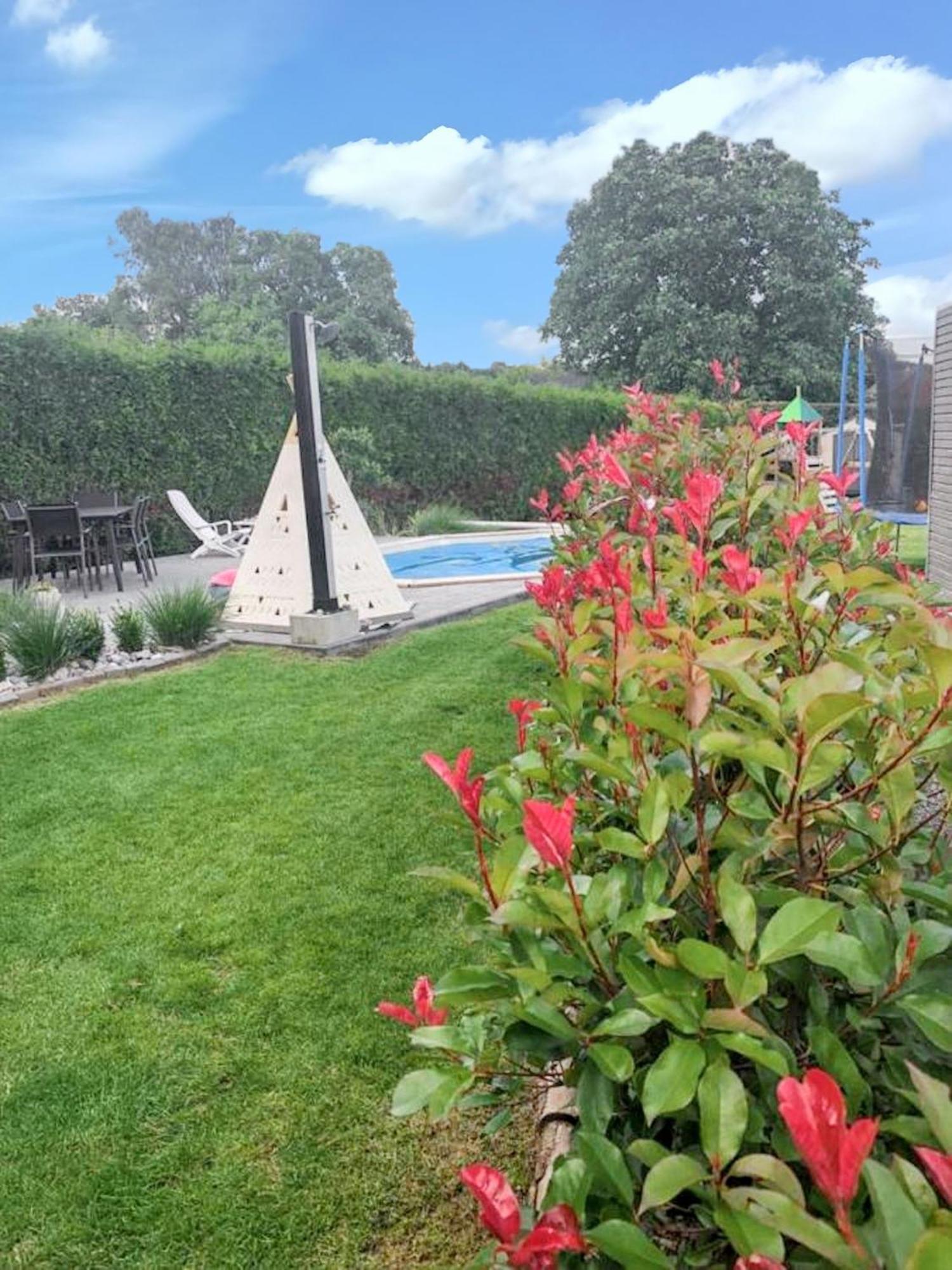 Charming House In Hamois With Shared Poolヴィラ エクステリア 写真