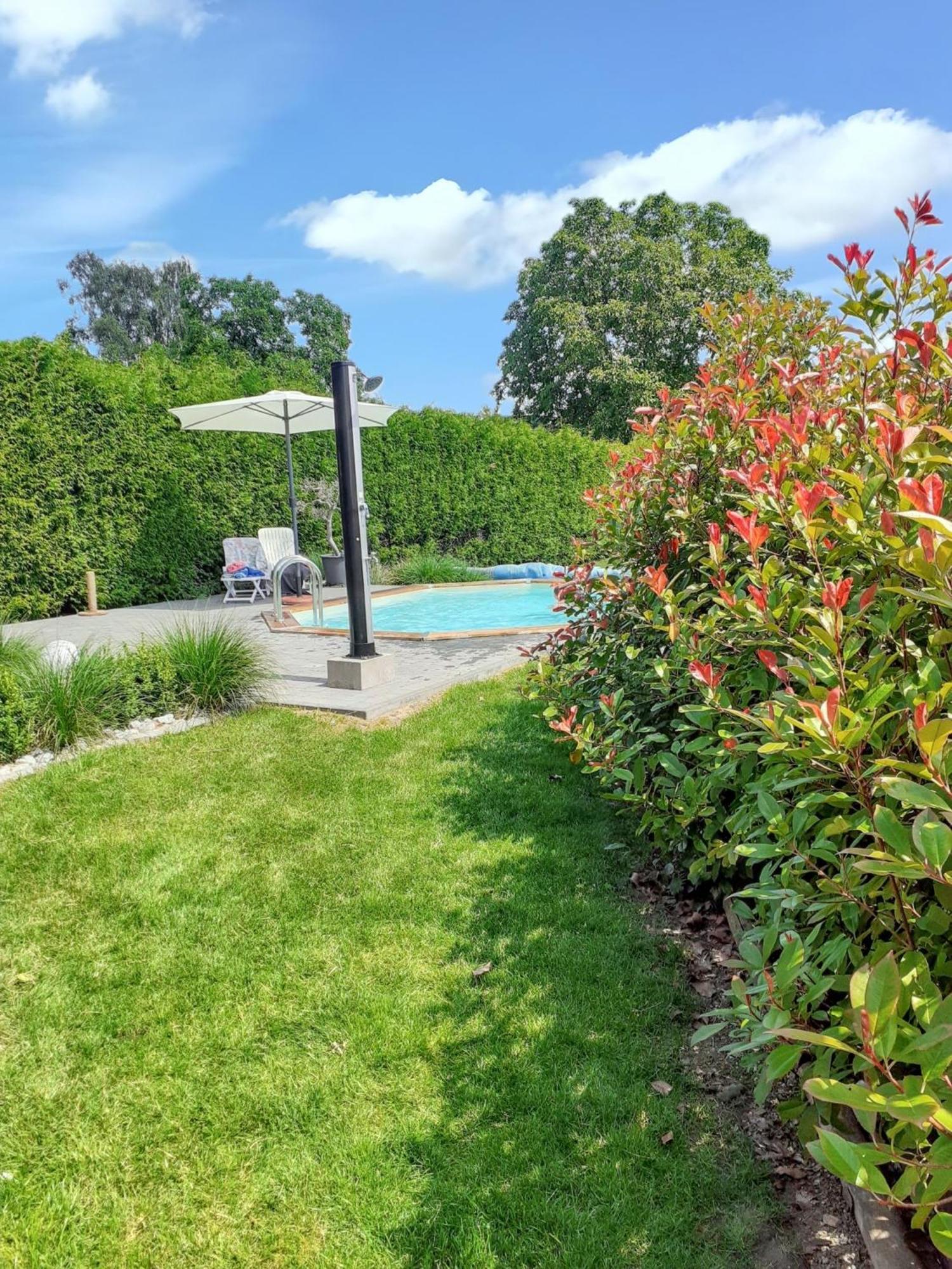 Charming House In Hamois With Shared Poolヴィラ エクステリア 写真